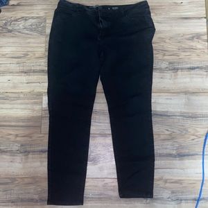 Black, skinny jeans, simply Verra wang, size 16